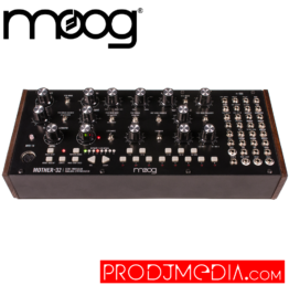 Moog Mother 32 Sintetizador
